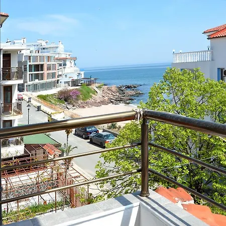 Πανσιόν Kani 3*