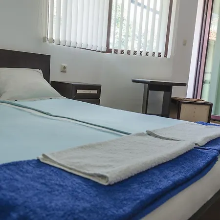 Kani Πανσιόν Σωζόπολη